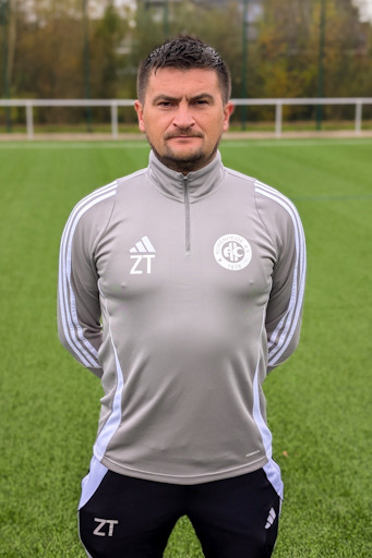 Trainer Zoran Tomasevic